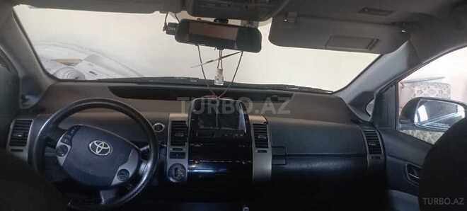Toyota Prius-7