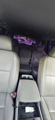 Kia Carnival-7