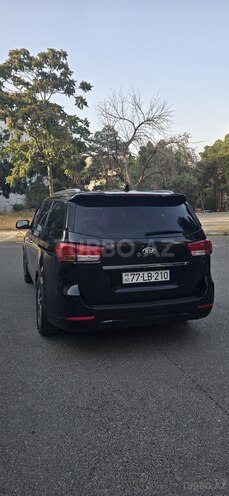 Kia Carnival-3