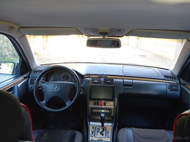 Mercedes E 240-18