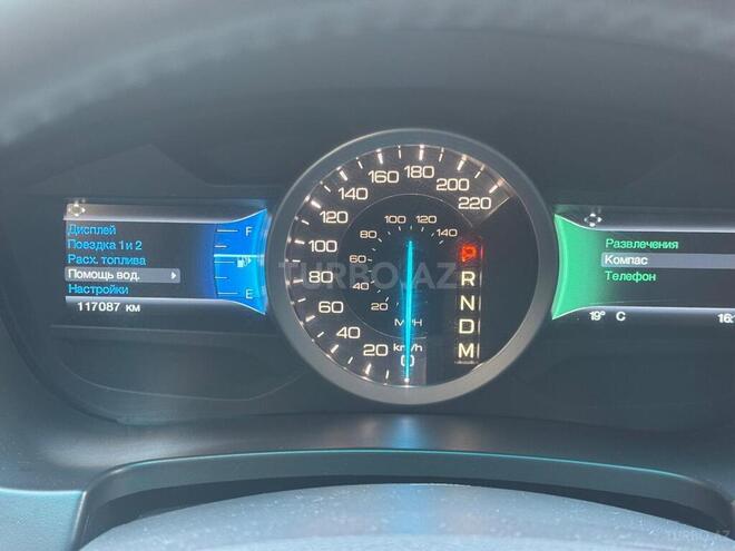Ford Explorer-15