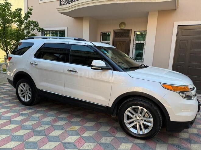 Ford Explorer-4
