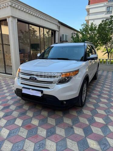 Ford Explorer-1