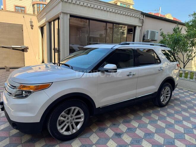 Ford Explorer-5