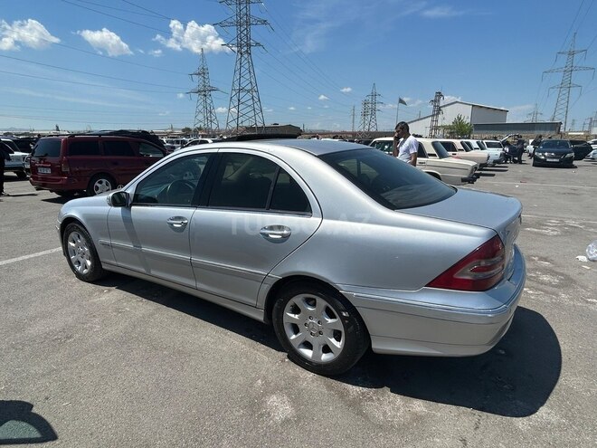 Mercedes C 200-2