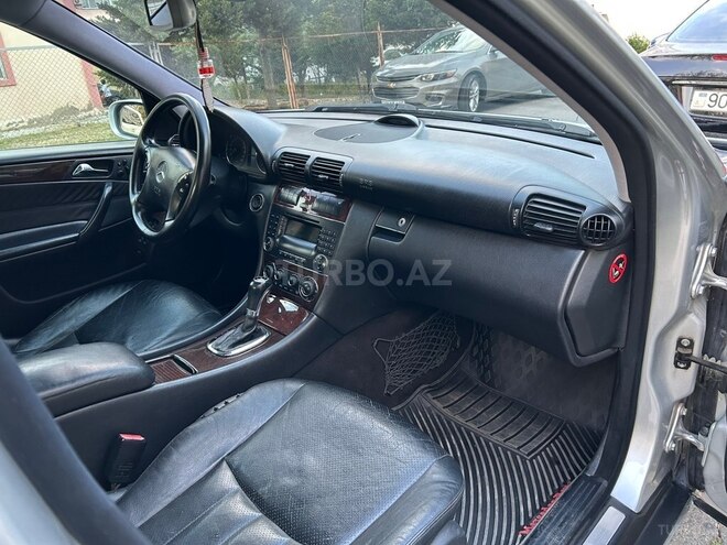 Mercedes C 200-11