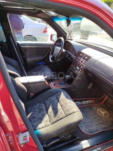 Mercedes C 180-7