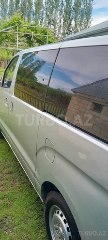 Hyundai H-1-10
