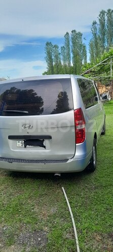 Hyundai H-1-7