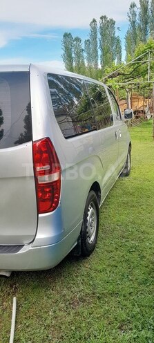 Hyundai H-1-6
