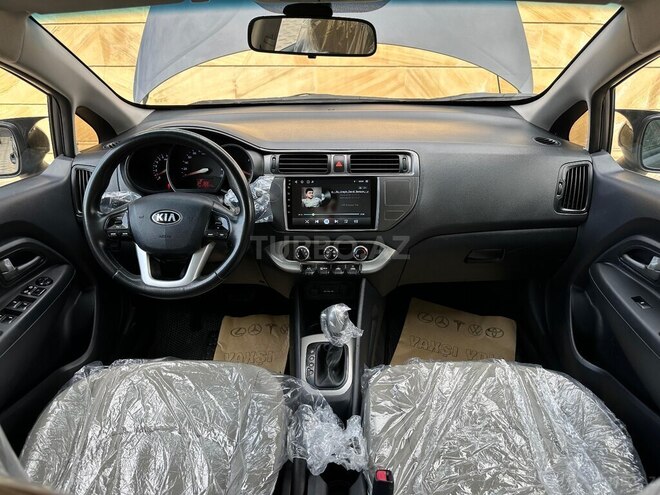 Kia Rio-11