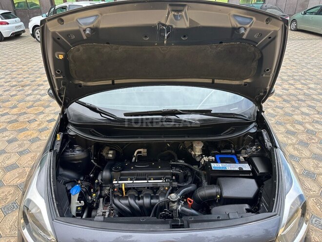 Kia Rio-17