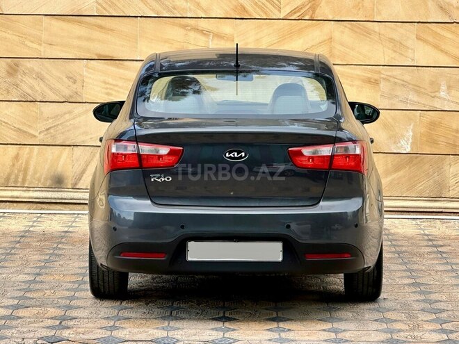 Kia Rio-10