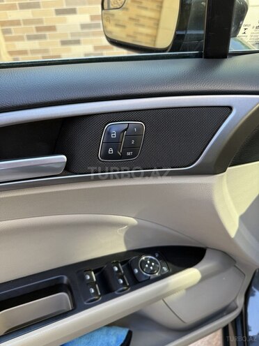 Ford Fusion (North America)-6