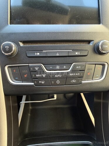 Ford Fusion (North America)-8
