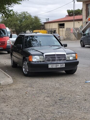 Mercedes 190-1