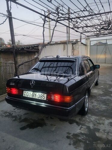 Mercedes 190-5