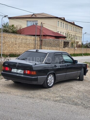 Mercedes 190-4