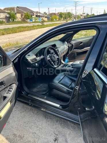 Mercedes E 300-2