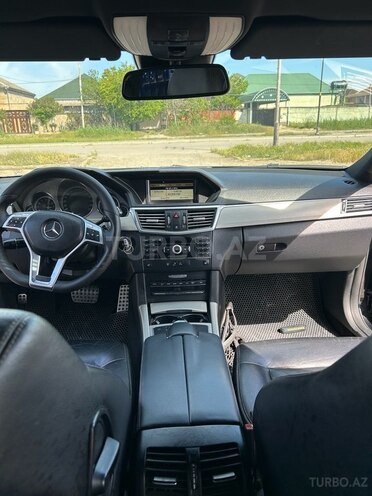 Mercedes E 300-5