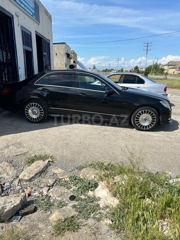 Mercedes E 300-6