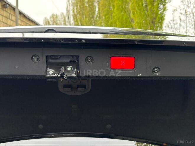 Mercedes E 280-12