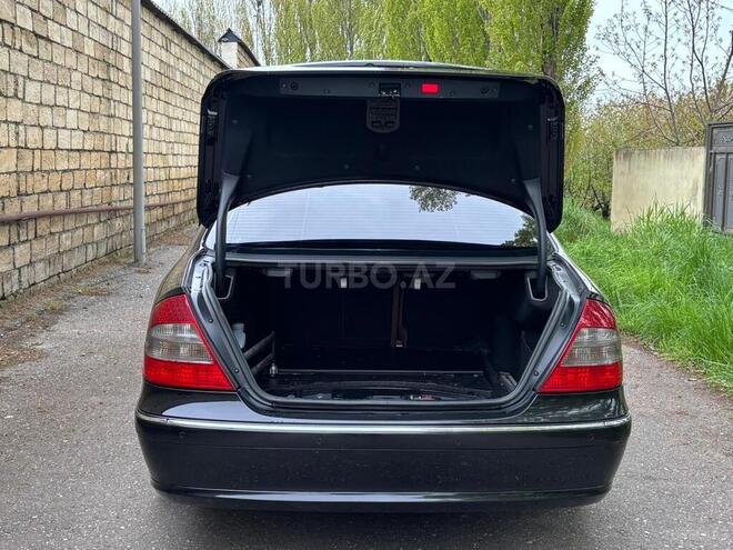 Mercedes E 280-10