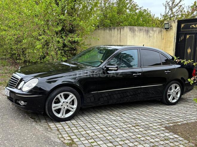 Mercedes E 280-7
