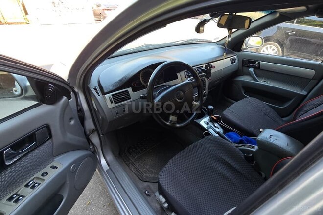 Chevrolet Lacetti-6