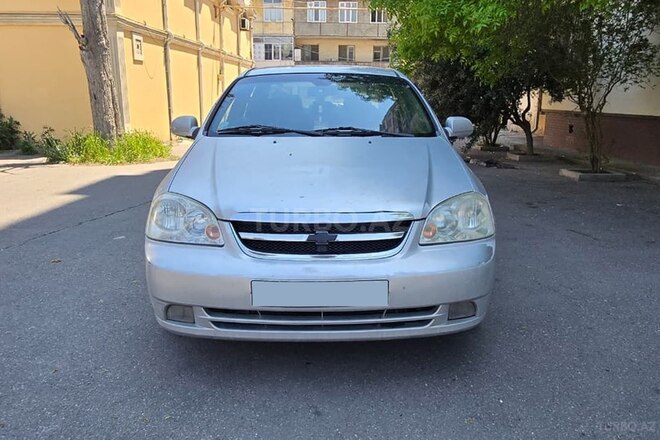 Chevrolet Lacetti-1