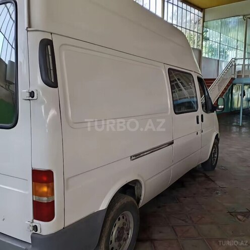 Ford Transit-3
