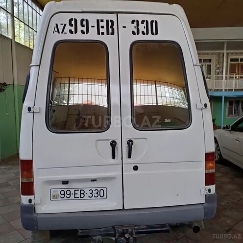 Ford Transit-5