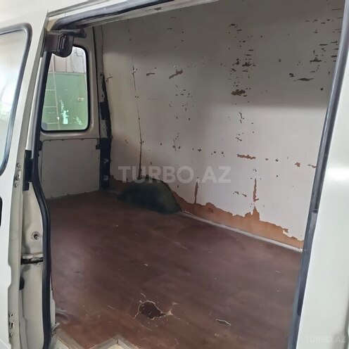 Ford Transit-8