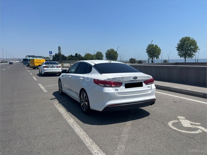 Kia K5-4