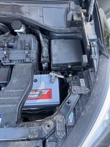Hyundai Santa Fe-10
