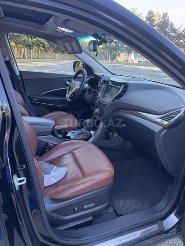 Hyundai Santa Fe-5