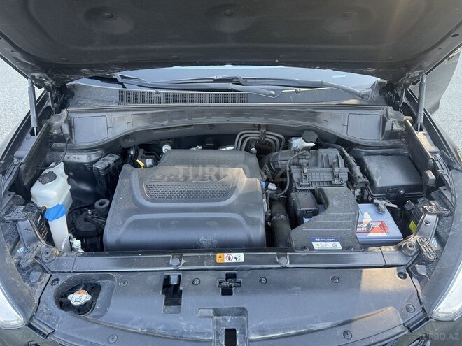 Hyundai Santa Fe-8