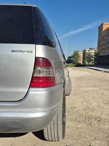 Mercedes ML 320-8