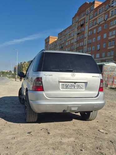 Mercedes ML 320-6