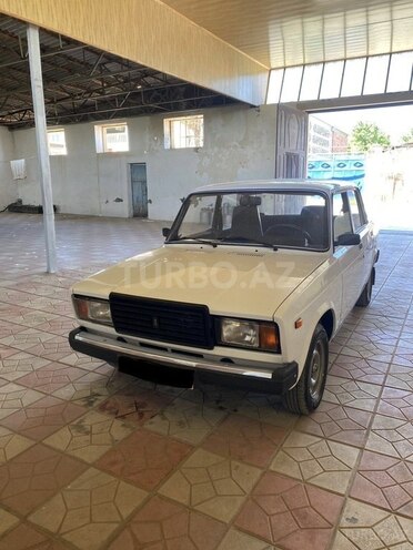 LADA (VAZ) 2107-1