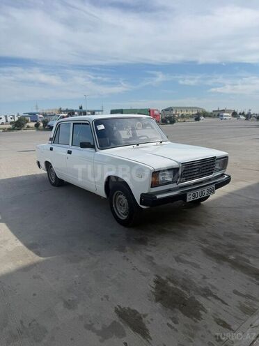 LADA (VAZ) 2107-1