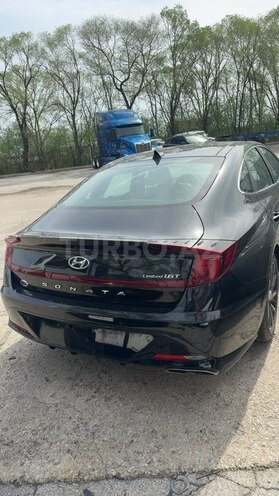 Hyundai Sonata-5