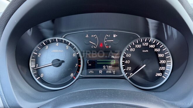 Nissan Sentra-11