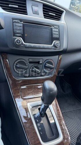 Nissan Sentra-12