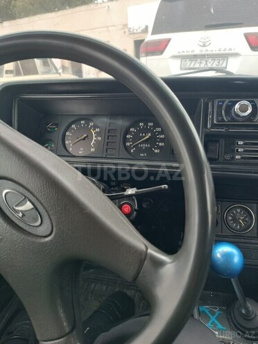 LADA (VAZ) 2107-2