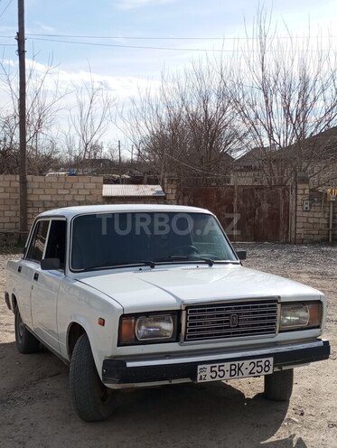 LADA (VAZ) 2107-4