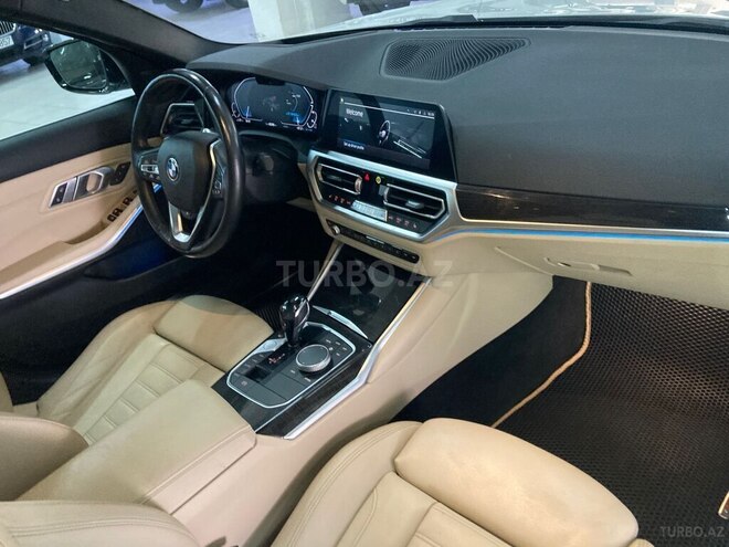 BMW 330e-18