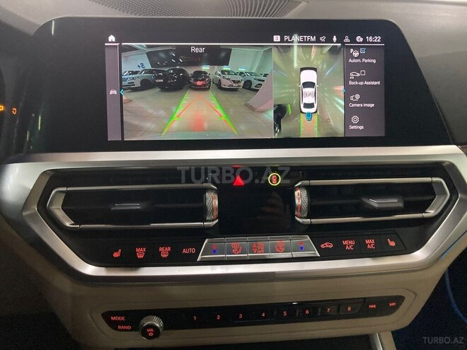 BMW 330e-21