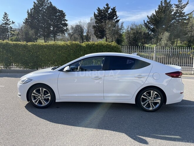 Hyundai Avante-4