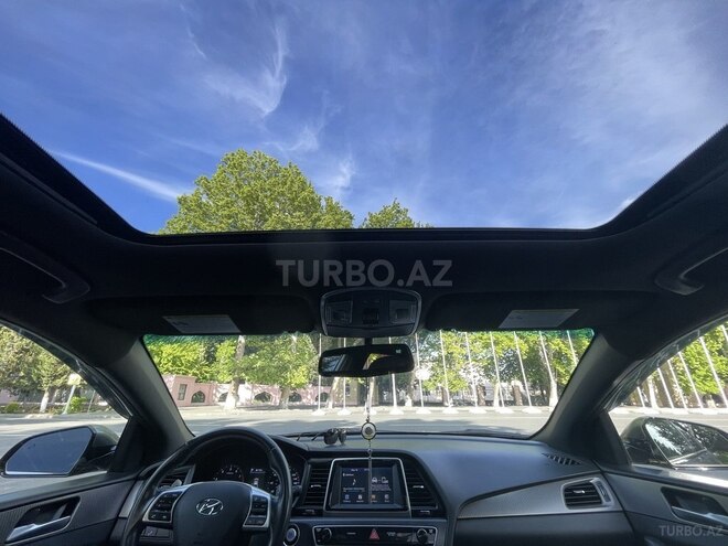 Hyundai Sonata-17